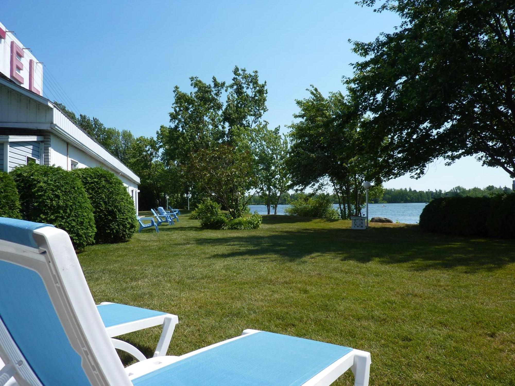 Motel Belle Riviere Saint-Jean-sur-Richelieu Bagian luar foto