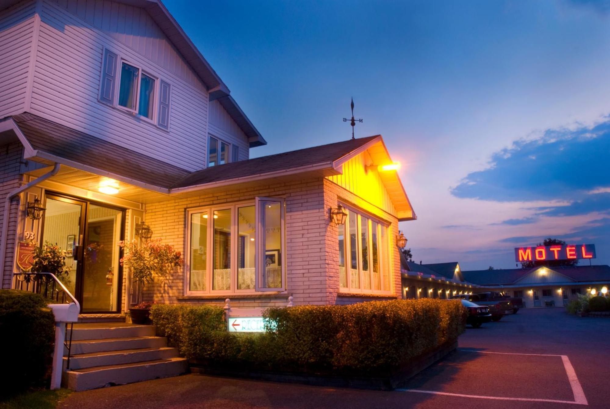 Motel Belle Riviere Saint-Jean-sur-Richelieu Bagian luar foto