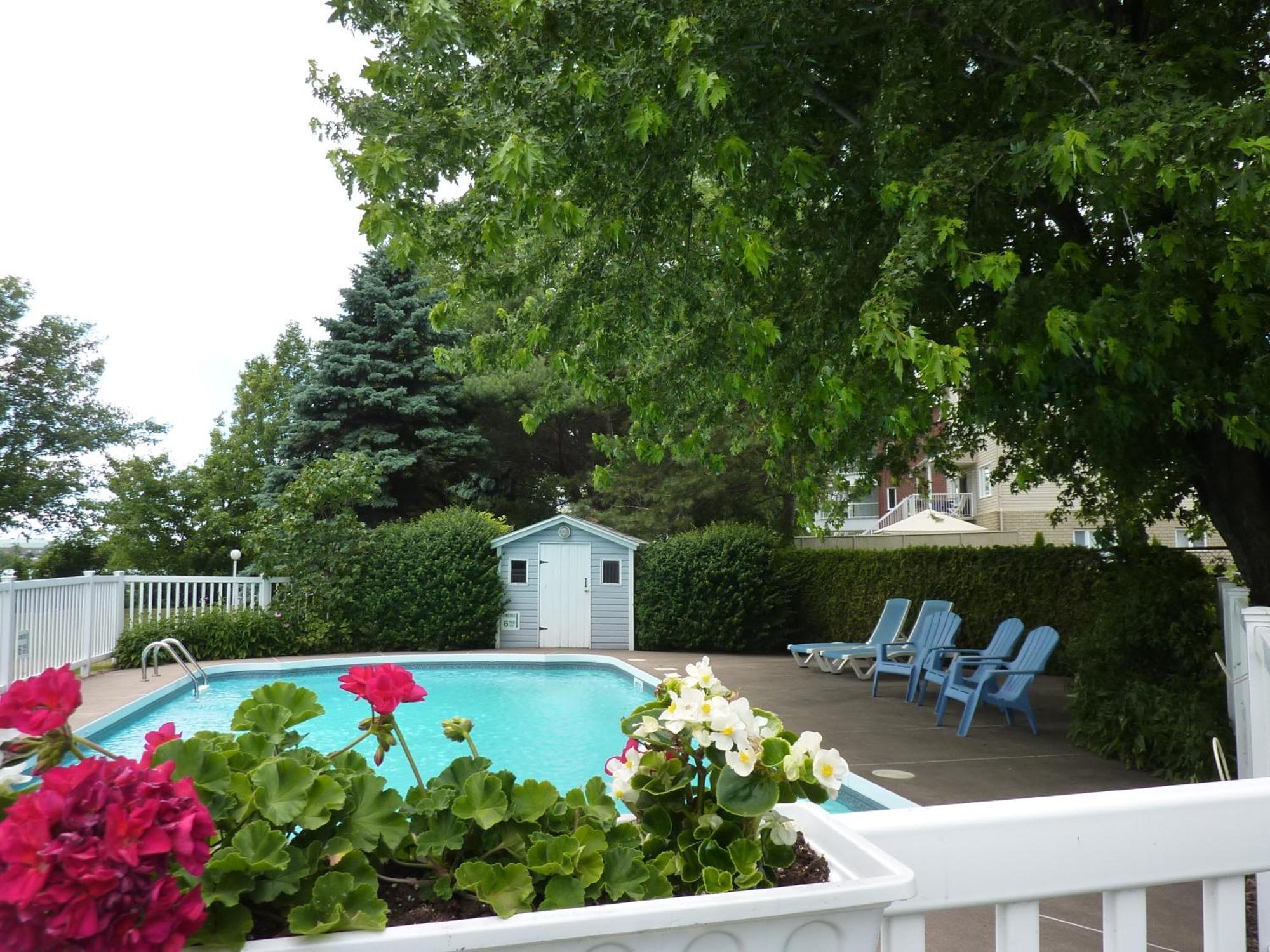Motel Belle Riviere Saint-Jean-sur-Richelieu Bagian luar foto