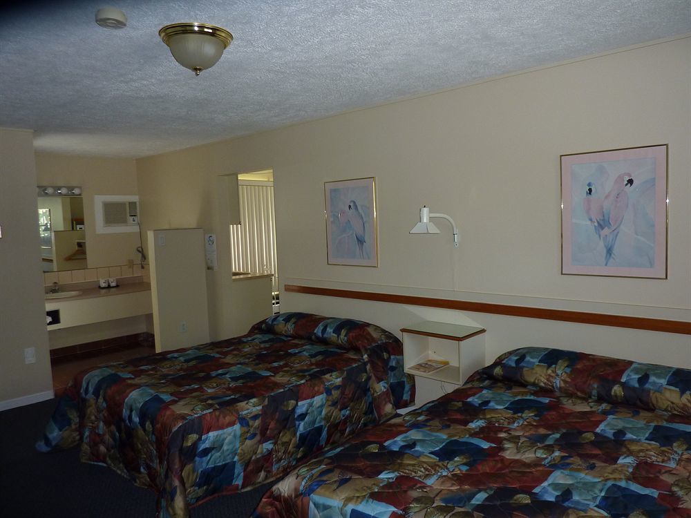 Motel Belle Riviere Saint-Jean-sur-Richelieu Bagian luar foto