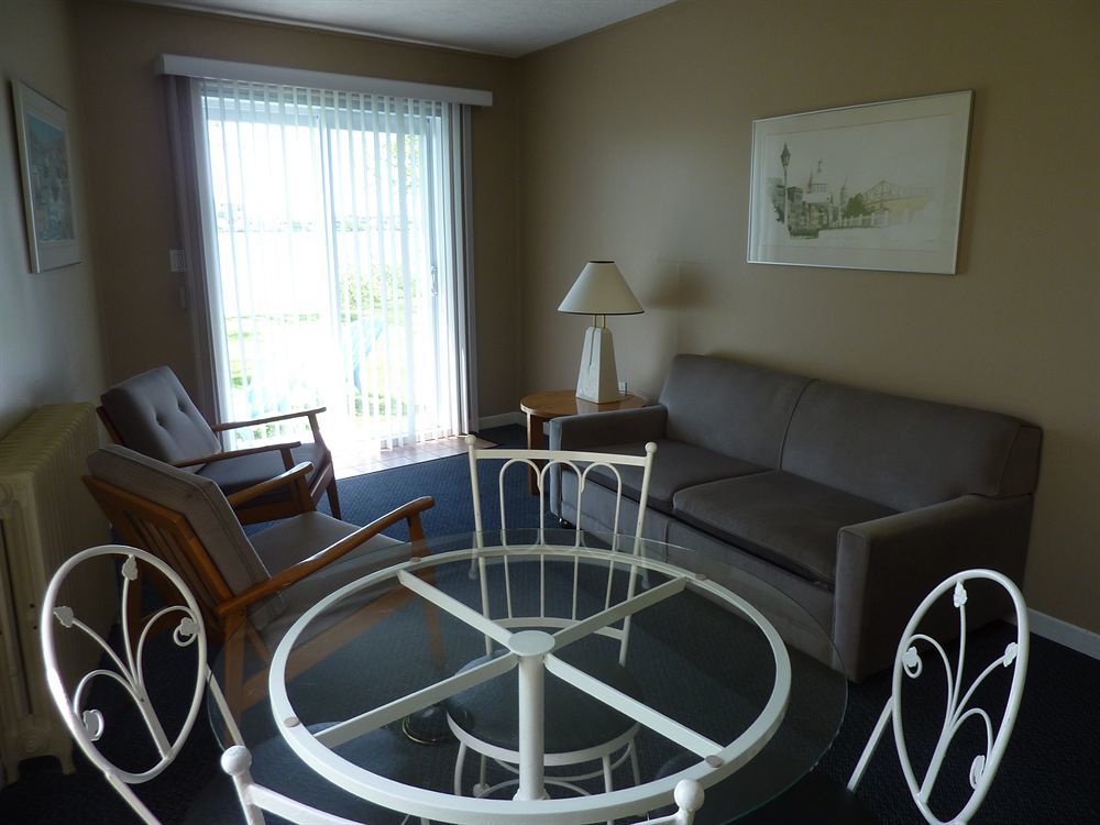 Motel Belle Riviere Saint-Jean-sur-Richelieu Bagian luar foto