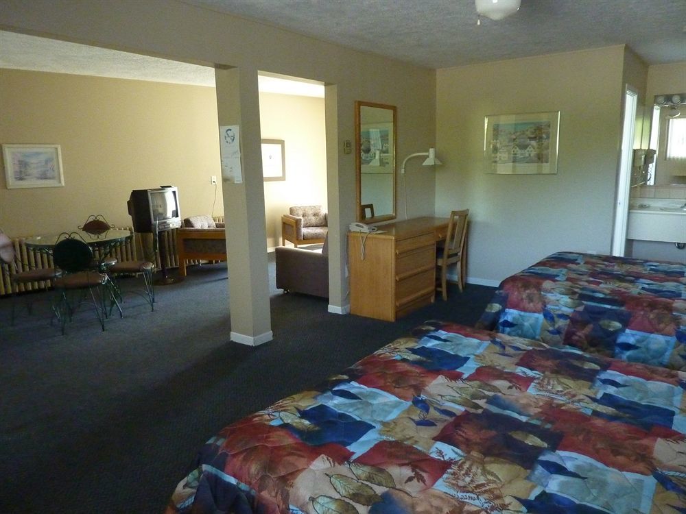Motel Belle Riviere Saint-Jean-sur-Richelieu Bagian luar foto