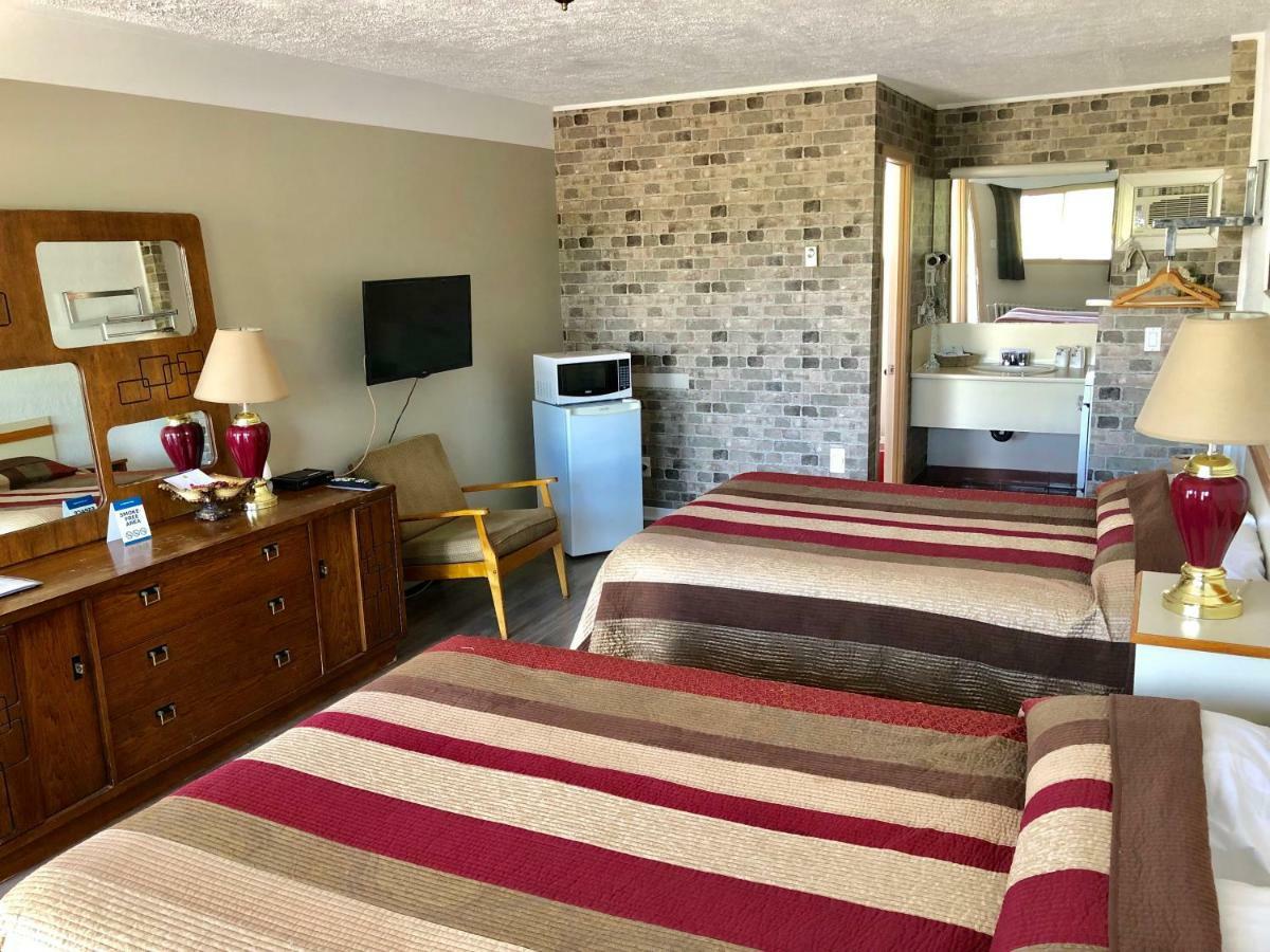 Motel Belle Riviere Saint-Jean-sur-Richelieu Bagian luar foto